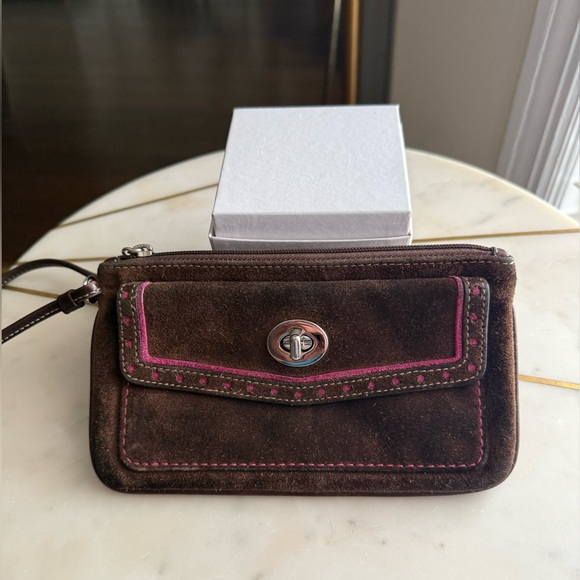 Coach Handbags - Coach Vintage Brown Suede Women's Clutch Wristlet Pink Trim Interior